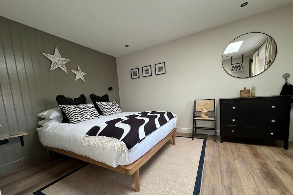 Nᴼ 21 Beautiful Cosy Modern Traditional Cottage Lionel 外观 照片
