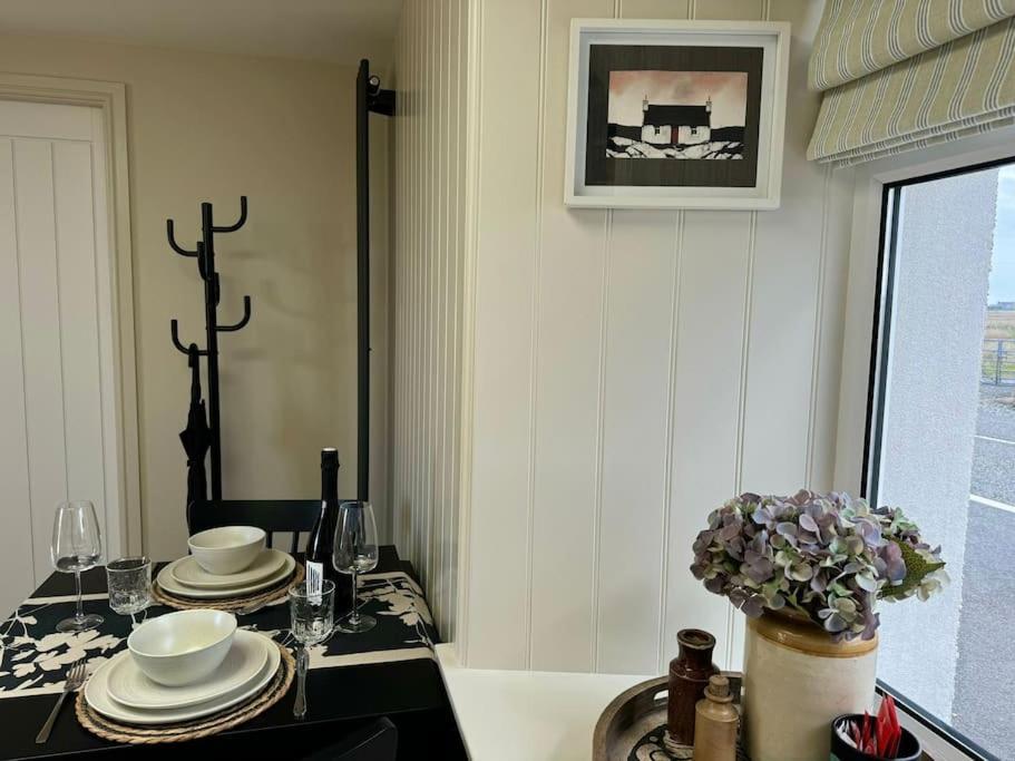 Nᴼ 21 Beautiful Cosy Modern Traditional Cottage Lionel 外观 照片